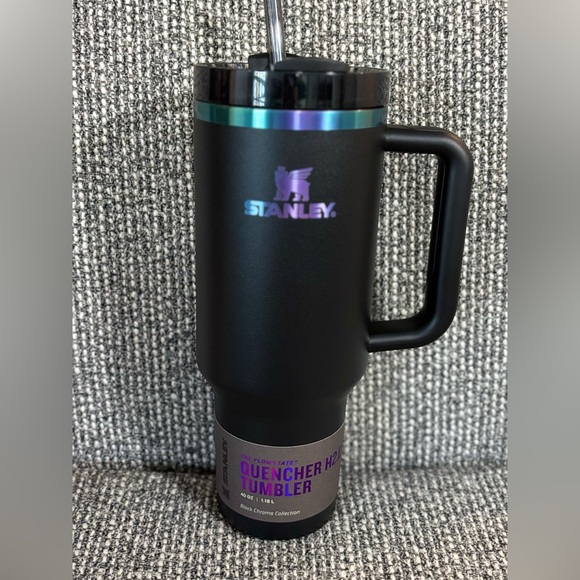 Stanley 40 Oz H2.0 Quencher Flowstate Tumbler Limited Edition Black Chroma NWT - Picture 1 of 9